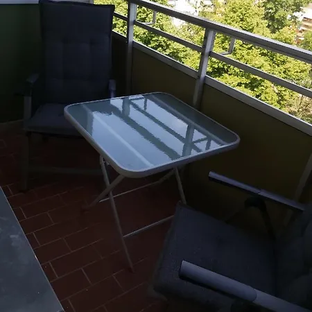 Single-apartment *
